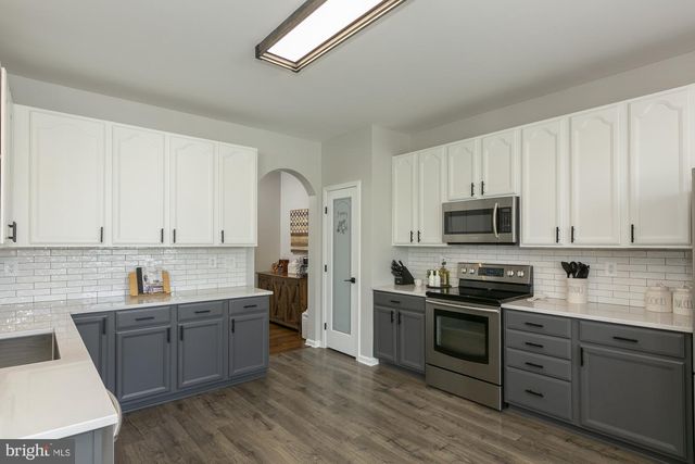 334 CALMES ST, Charles Town, WV 25414