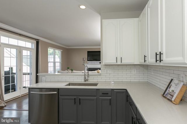 334 CALMES ST, Charles Town, WV 25414