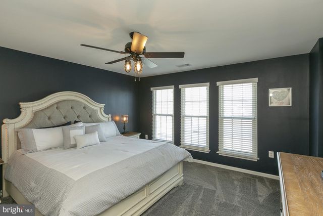 334 CALMES ST, Charles Town, WV 25414