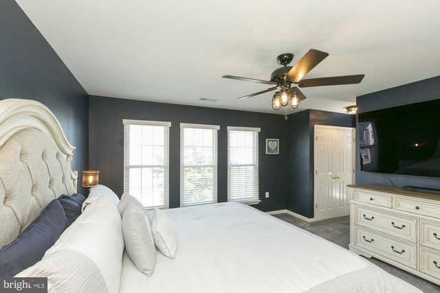 334 CALMES ST, Charles Town, WV 25414