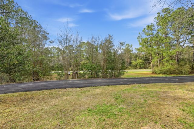 4758 Boutwell Road, Laurel Hill, FL 32567