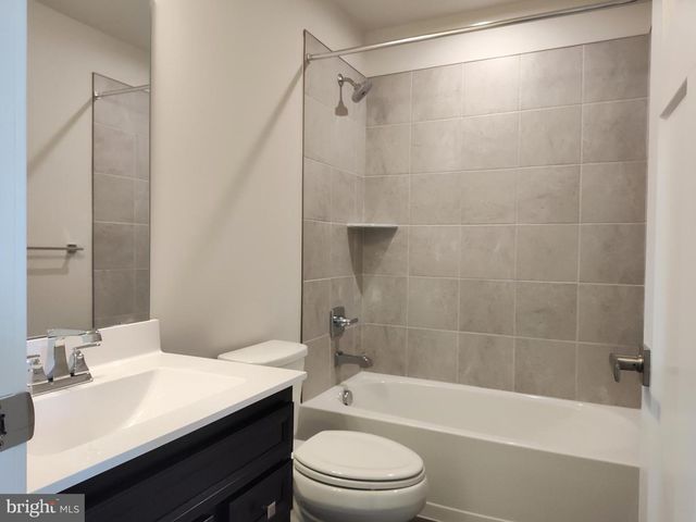 22 INDIAN FIELD LN, Souderton, PA 18964