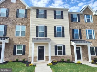 22 INDIAN FIELD LN, Souderton, PA 18964