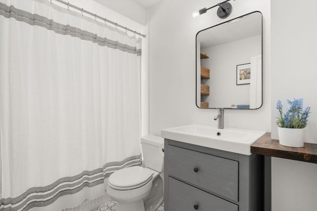 52 Ralph St 52, Watertown, MA 02472