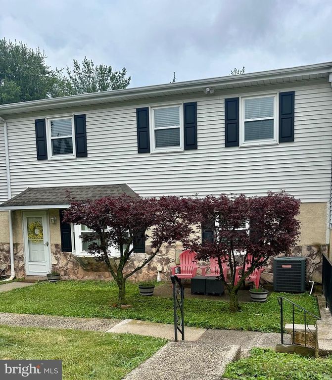 1802 WHITPAIN HLS, Blue Bell, PA 19422