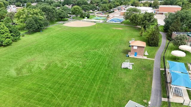 190 S Circle Avenue, Bloomingdale, IL 60108