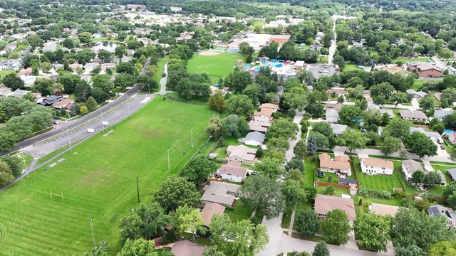 190 S Circle Avenue, Bloomingdale, IL 60108