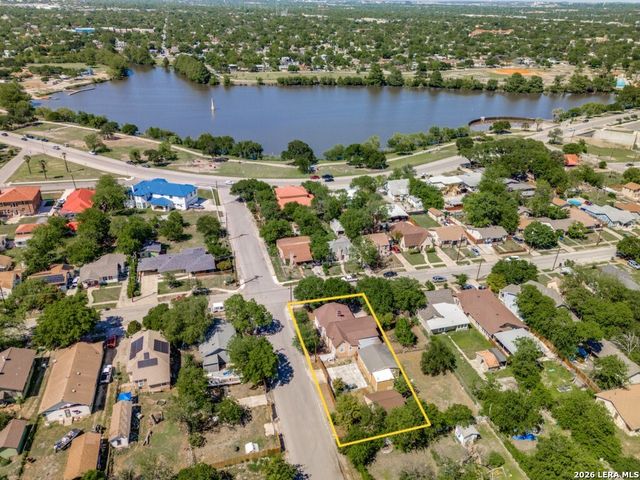1246 Waverly, San Antonio, TX 78201