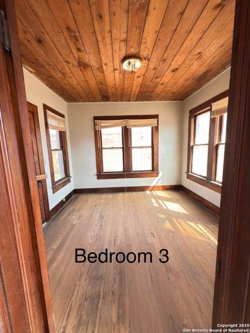 505 rio grande, Pearsall, TX 78061