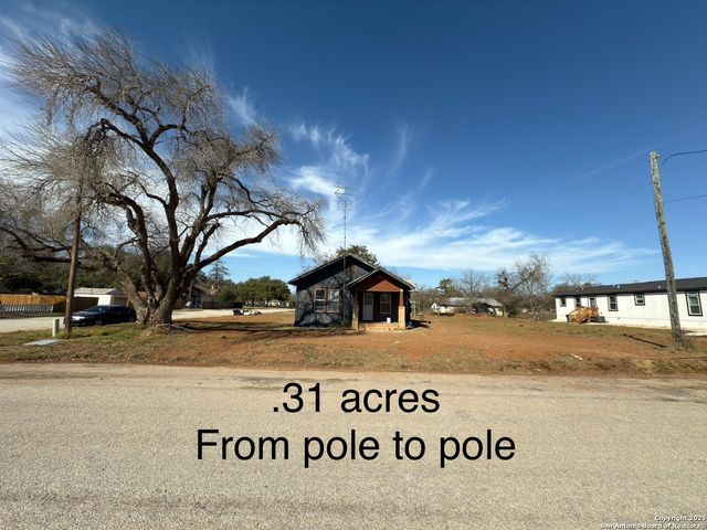 505 rio grande, Pearsall, TX 78061