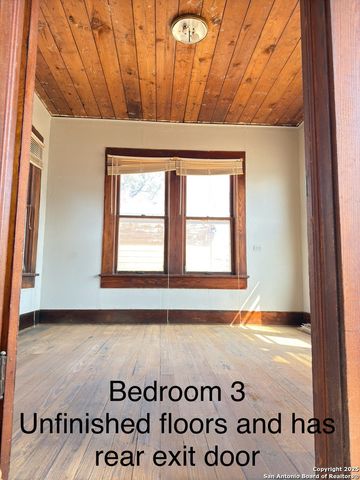 505 rio grande, Pearsall, TX 78061