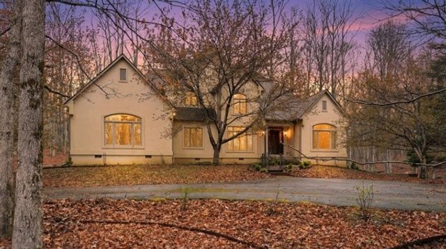 921 Poplar Pl, Monteagle, TN 37356