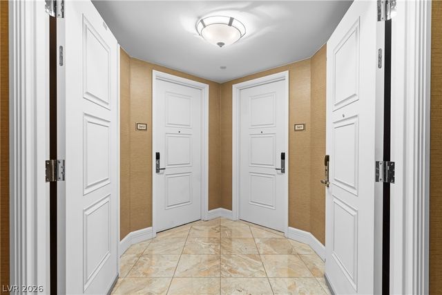 2000 North Fashion Show Drive 5612, Las Vegas, NV 89109