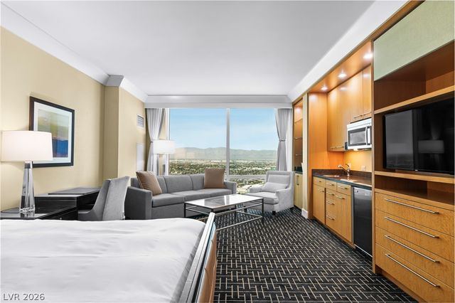 2000 North Fashion Show Drive 5612, Las Vegas, NV 89109