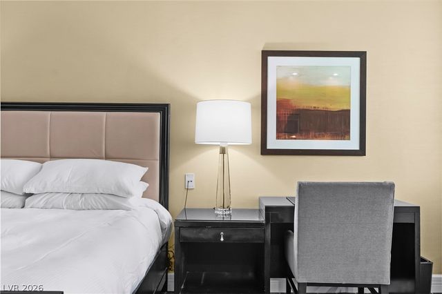 2000 North Fashion Show Drive 5612, Las Vegas, NV 89109