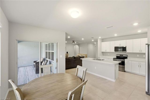 108 Castile CT, Punta Gorda, FL 33983