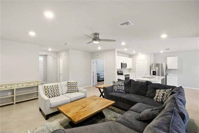 108 Castile CT, Punta Gorda, FL 33983