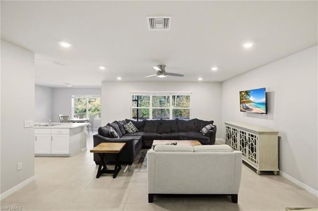 108 Castile CT, Punta Gorda, FL 33983