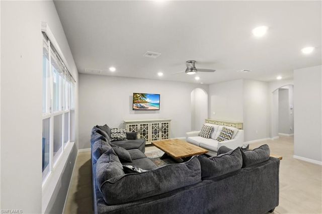 108 Castile CT, Punta Gorda, FL 33983