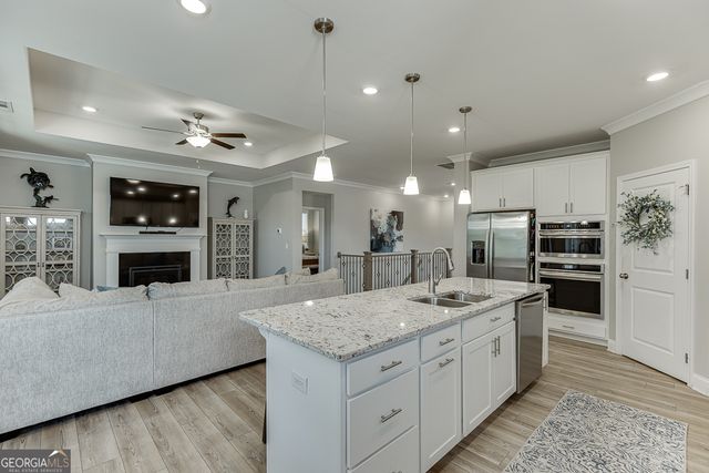 5188 Watchmans Cove, Gainesville, GA 30504