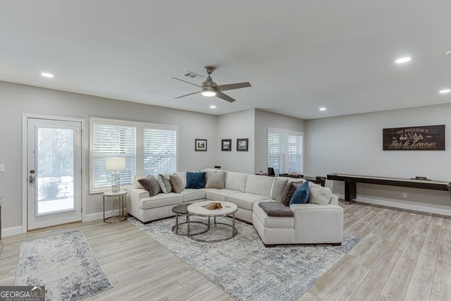 5188 Watchmans Cove, Gainesville, GA 30504