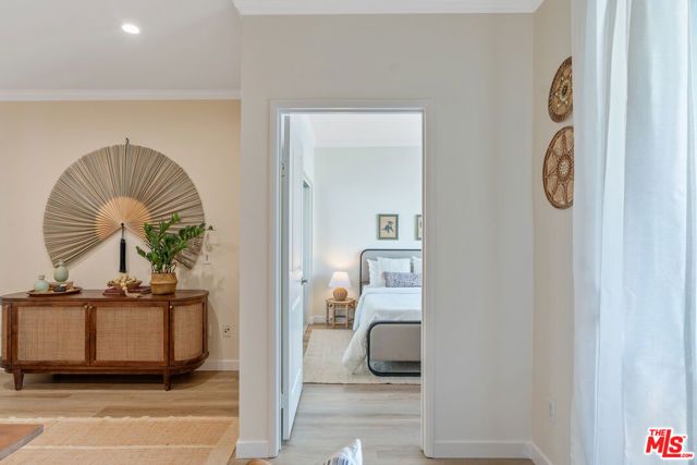 6400 Crescent Parkway 206, Los Angeles, CA 90094