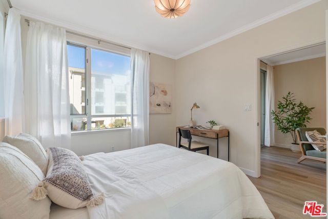 6400 Crescent Parkway 206, Los Angeles, CA 90094