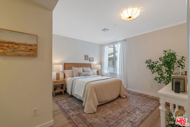 6400 Crescent Parkway 206, Los Angeles, CA 90094