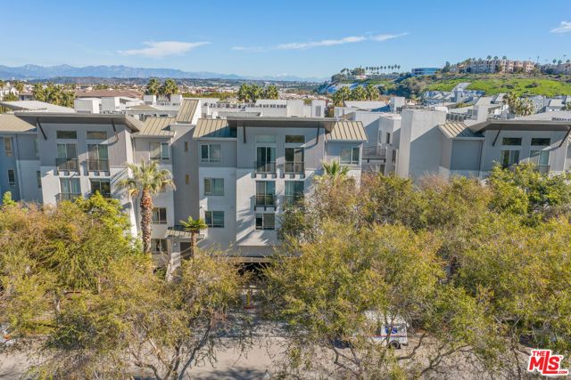 6400 Crescent Parkway 206, Los Angeles, CA 90094