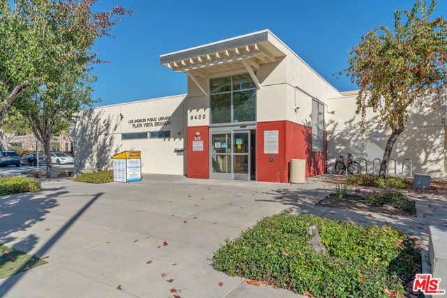 6400 Crescent Parkway 206, Los Angeles, CA 90094