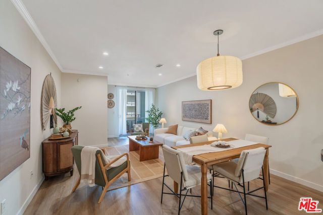 6400 Crescent Parkway 206, Los Angeles, CA 90094