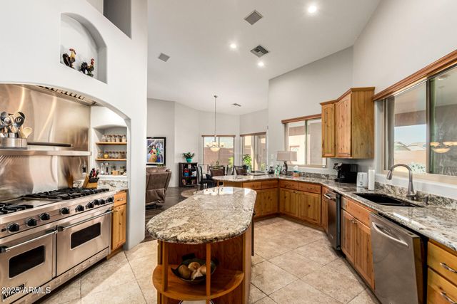 20022 W HIGHLAND Avenue, Litchfield Park, AZ 85340