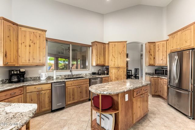 20022 W HIGHLAND Avenue, Litchfield Park, AZ 85340