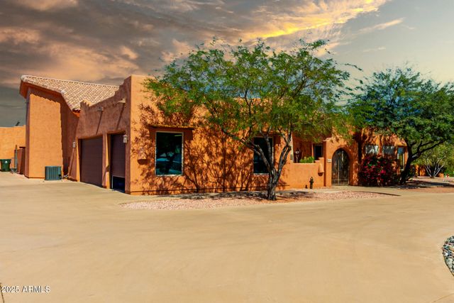 20022 W HIGHLAND Avenue, Litchfield Park, AZ 85340