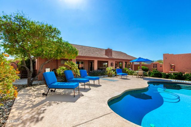 20022 W HIGHLAND Avenue, Litchfield Park, AZ 85340