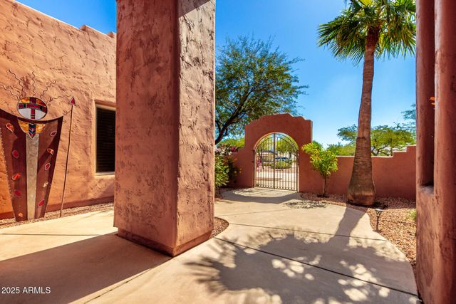 20022 W HIGHLAND Avenue, Litchfield Park, AZ 85340