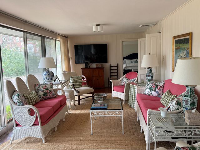 107 West Wheat Street W, Woodville, TX 75979