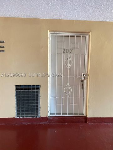 140 Royal Palm Rd 207, Hialeah Gardens, FL 33016