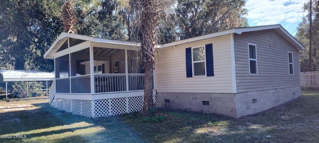 6 Hickory Hill Road, St. Helena Island, SC 29920