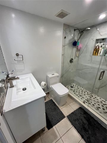 5580 W 26th Court 204, Hialeah, FL 33016