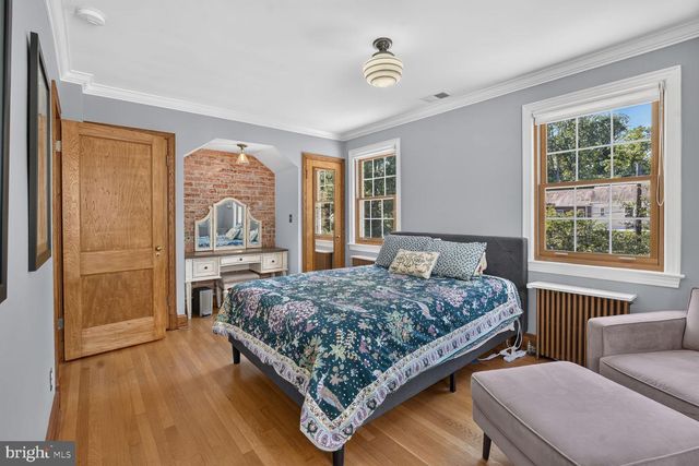 3909 W ST NW, Washington, DC 20007