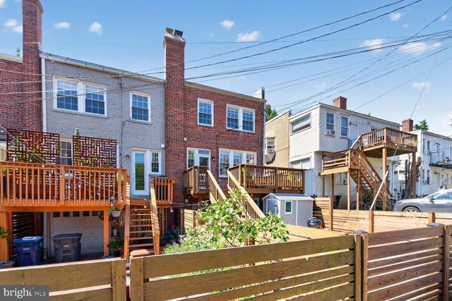 3909 W ST NW, Washington, DC 20007