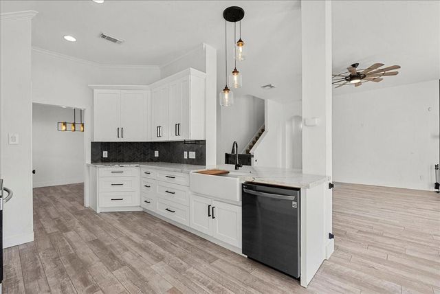 6087 Aldersby Lane, League City, TX 77573