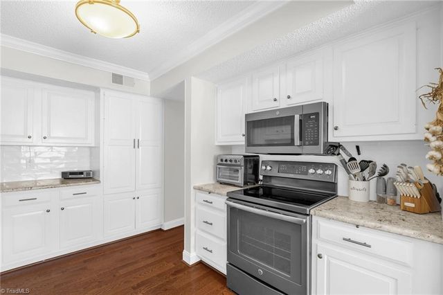 2449 Cypress Court, High Point, NC 27265
