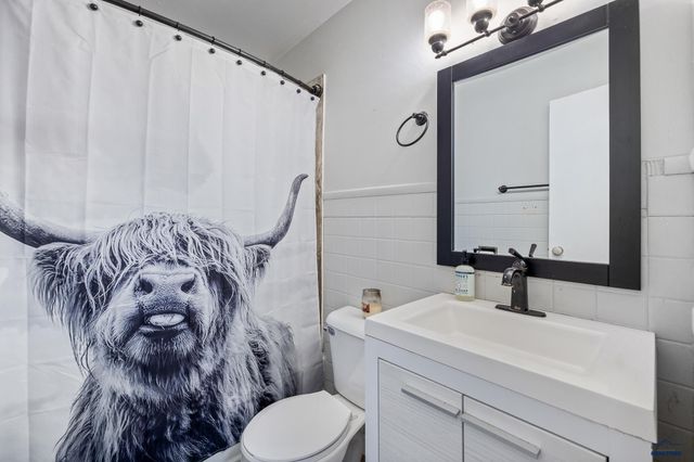 424 ROBBINS DR, Rapid City, SD 57701