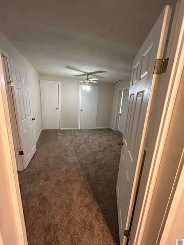 2211 Dixie Ave, Paducah, KY 42003