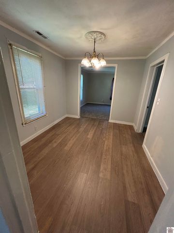 2211 Dixie Ave, Paducah, KY 42003