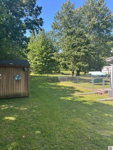 2211 Dixie Ave, Paducah, KY 42003