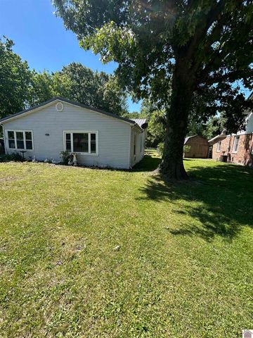 2211 Dixie Ave, Paducah, KY 42003