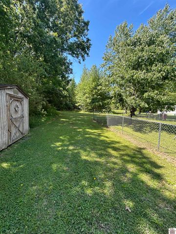 2211 Dixie Ave, Paducah, KY 42003